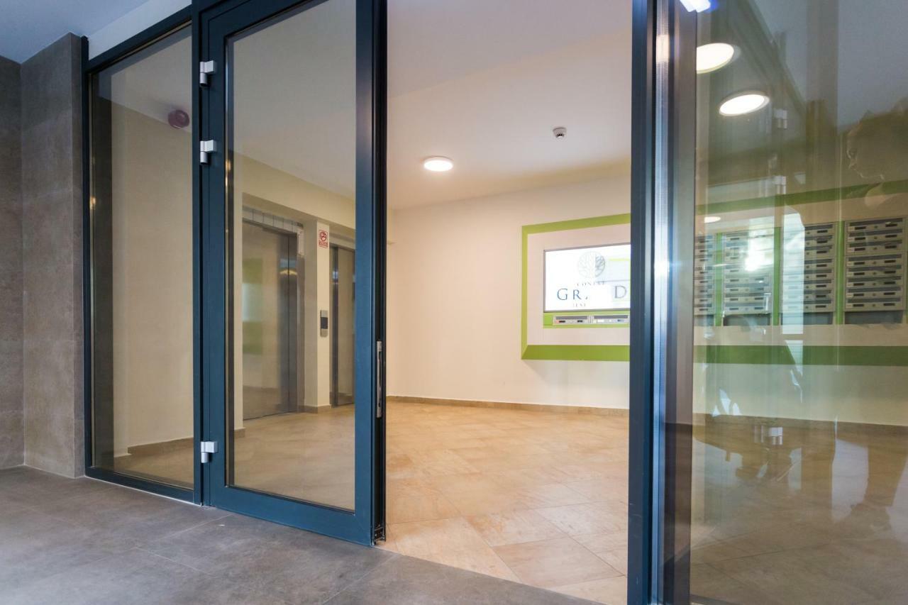 יאשי Unique Hotel Apartments Grand Residence מראה חיצוני תמונה